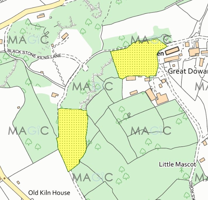Map showing Kiln Tumps and Great Doward commons